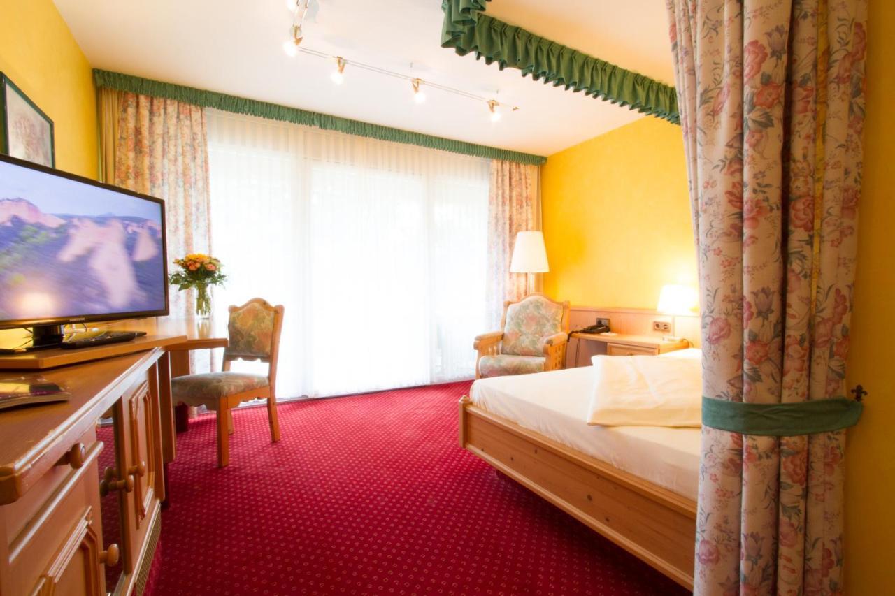 Hotel Pfalzblick Dahn Exteriör bild